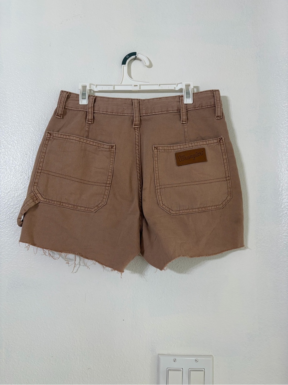 Wrangler Womens Brown Taupe High Rise Cut Off Utility Shorts Size 27 - Picture 3 of 4